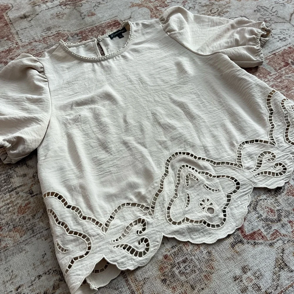 Adrianna Papell Cream Puff Sleeve Top - Picture 4 of 6